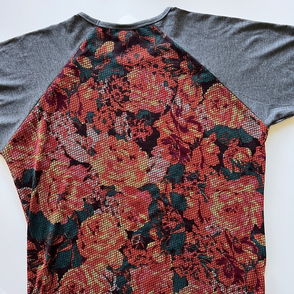 Lularoe Randy Baseball Tee with Roses, Size Large - Picture 2 of 3